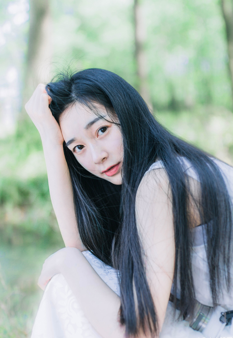 “刘璝是被算计的，这点没错，但他本人不知道，换做是你，若主公淫辱了你的妻子，你会怎样？”庞统没好气的翻了翻白眼道。